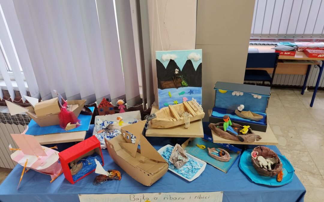 Mini izložba radova učenika 5.a razreda na temu Bajka o ribaru i ribici 